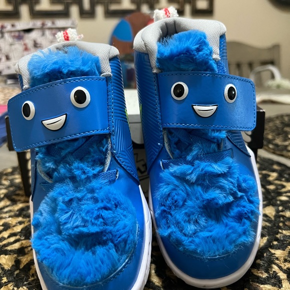 Nike shoes for boys . Size 10 in kids - Picture 7 of 7